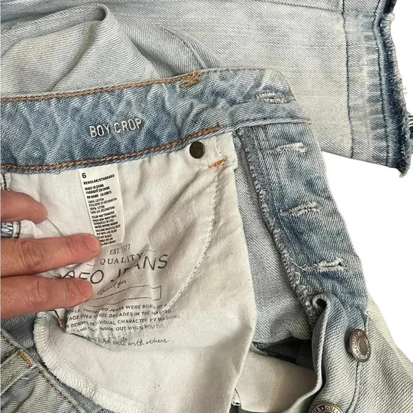 American Eagle Outfitters Women’s Boy Crop Light Washed Button Fly Jeans size 6 - Picture 5 of 13